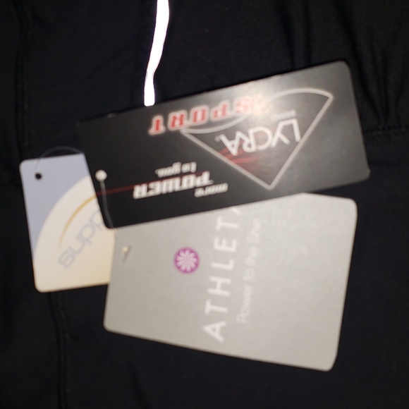 Athleta Acceleration 2 in 1 Capri Black SP nwt - Picture 8 of 12